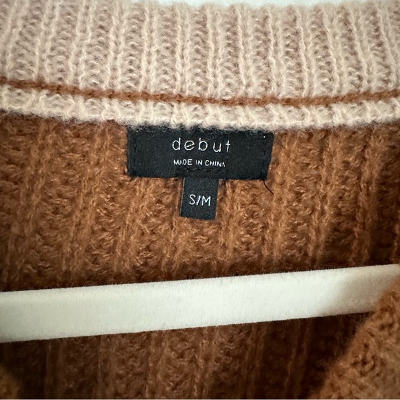 028. NWT Women’s Knit Denim Sleeve Sweater - Picture 4 of 8